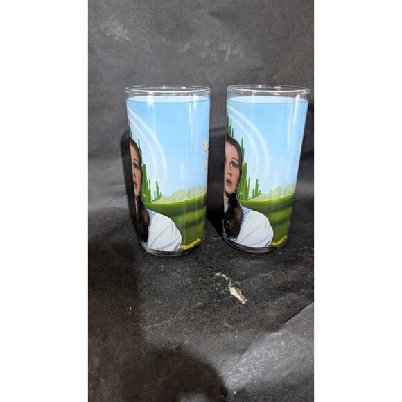 Wizard Of Oz Dorothy & Toto Glasses - 5.5" Tall - "Not In Kansas Anymore" - Picture 6 of 7